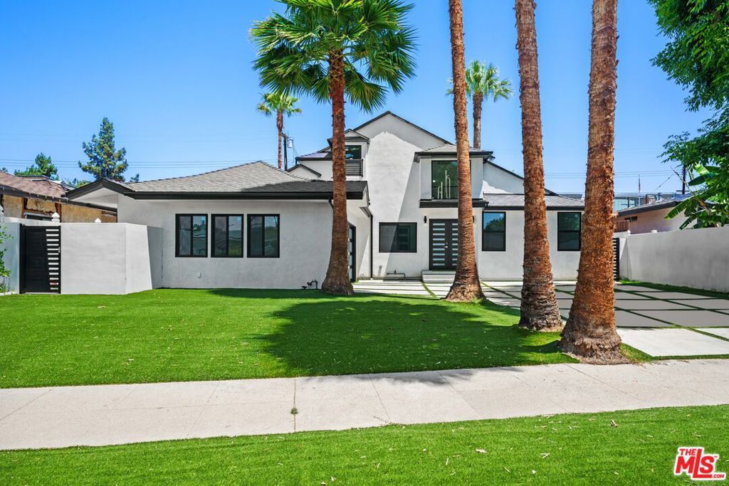 16113 Gledhill Street, North Hills, CA 91343