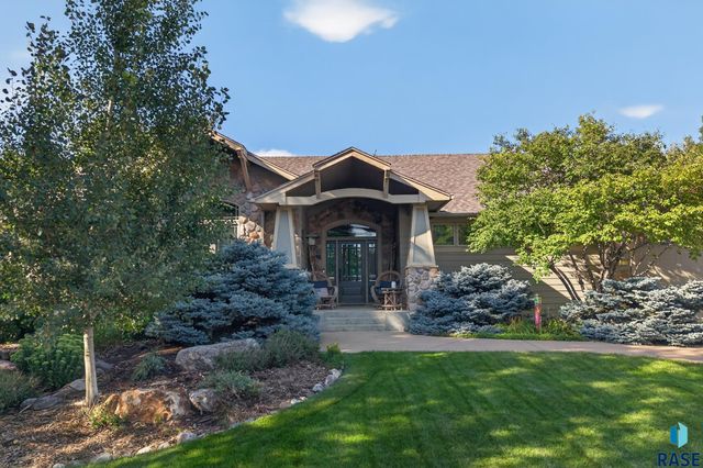 2208 W Black Rock Cir Circle, Sioux Falls, SD 57108