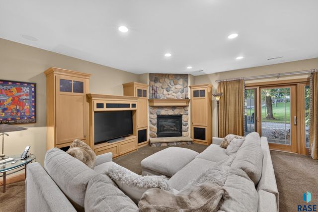 2208 W Black Rock Cir Circle, Sioux Falls, SD 57108