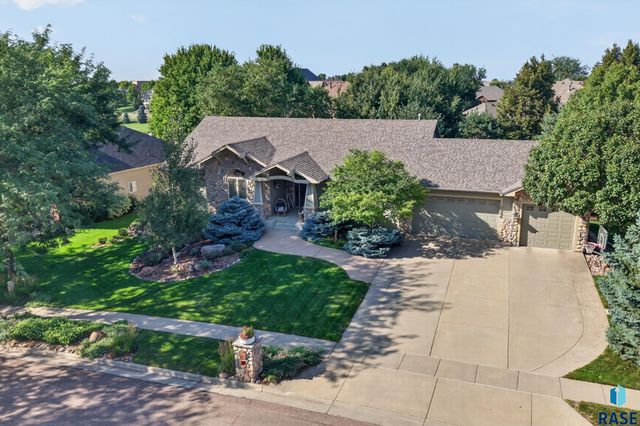 2208 W Black Rock Cir Circle, Sioux Falls, SD 57108