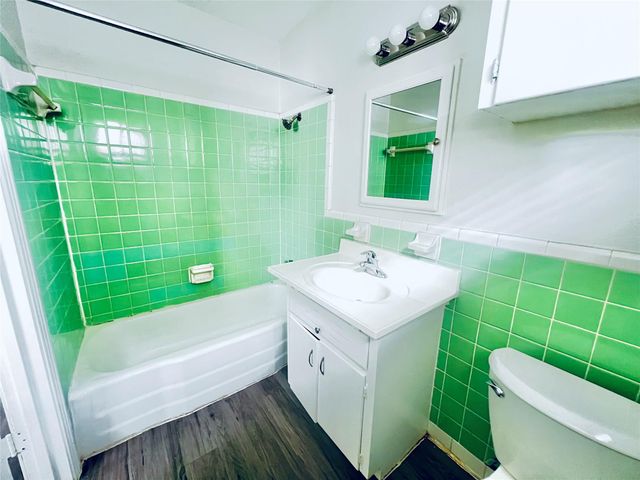 926 E Dean Keeton ST 107, Austin, TX 78705