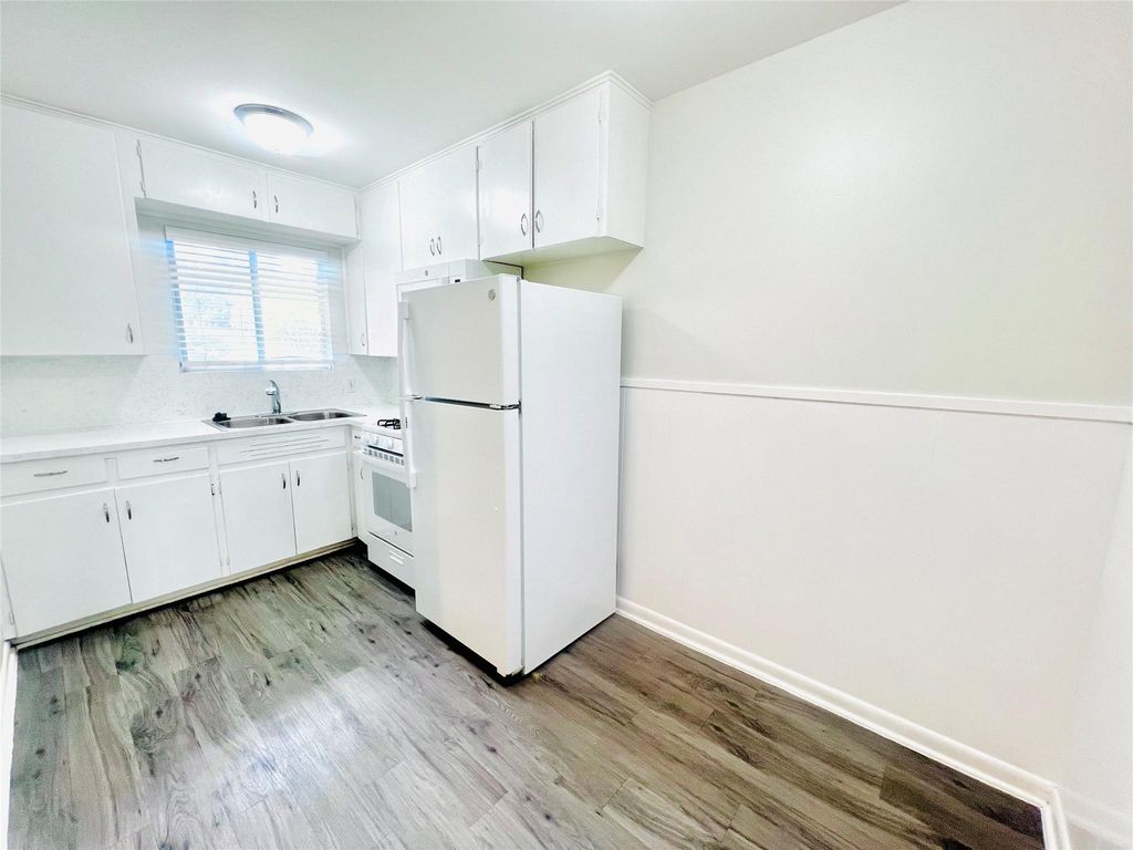 926 E Dean Keeton ST 107, Austin, TX 78705