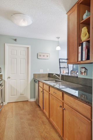 5998 Chasewood Parkway 1, Minnetonka, MN 55343