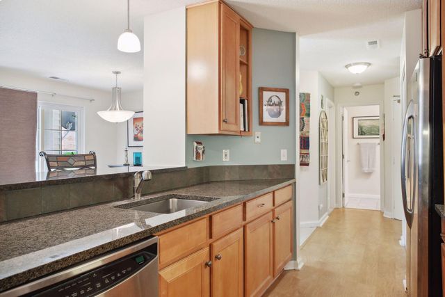 5998 Chasewood Parkway 1, Minnetonka, MN 55343