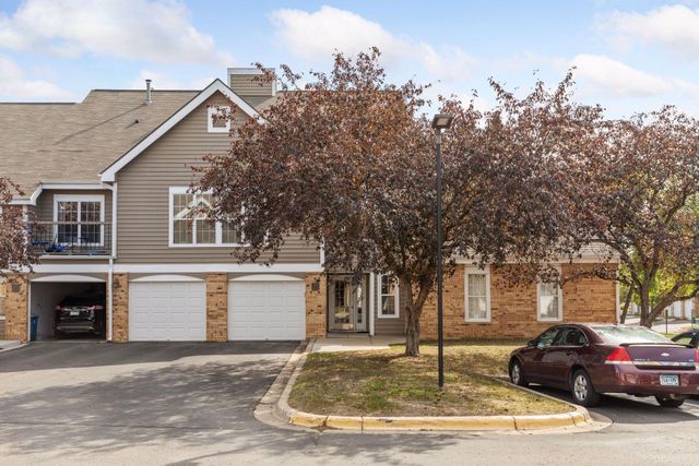 5998 Chasewood Parkway 1, Minnetonka, MN 55343