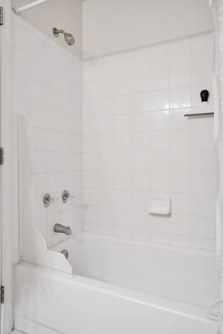 5998 Chasewood Parkway 1, Minnetonka, MN 55343