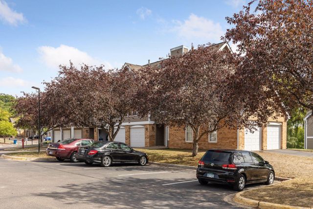 5998 Chasewood Parkway 1, Minnetonka, MN 55343