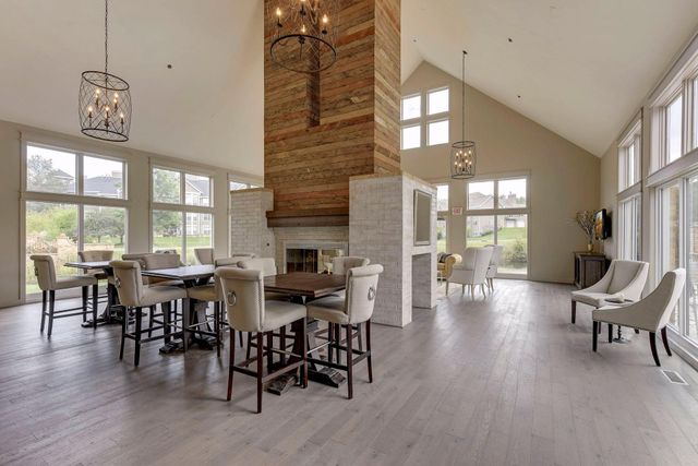 5998 Chasewood Parkway 1, Minnetonka, MN 55343