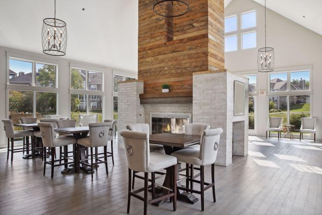 5998 Chasewood Parkway 1, Minnetonka, MN 55343