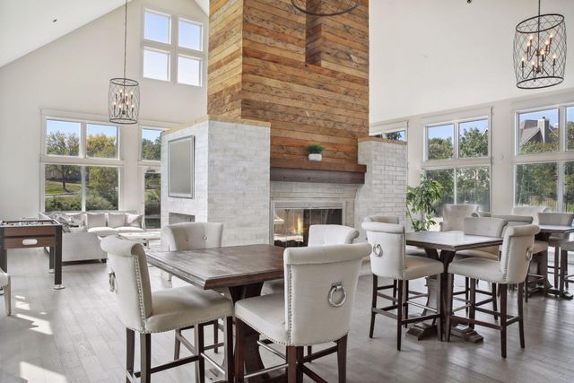 5998 Chasewood Parkway 1, Minnetonka, MN 55343