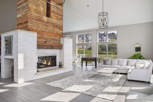 5998 Chasewood Parkway 1, Minnetonka, MN 55343