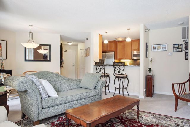 5998 Chasewood Parkway 1, Minnetonka, MN 55343