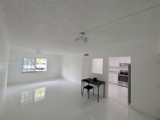 700 SE 2nd Ave 313, Deerfield Beach, FL 33441