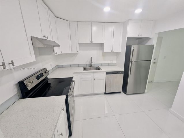 700 SE 2nd Ave 313, Deerfield Beach, FL 33441