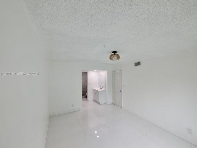 700 SE 2nd Ave 313, Deerfield Beach, FL 33441