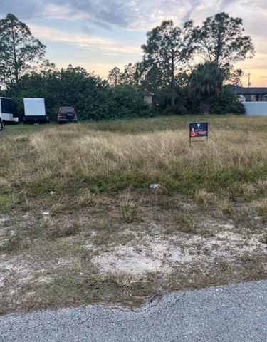 3829 23rd Street W, Lehigh Acres, FL 33971