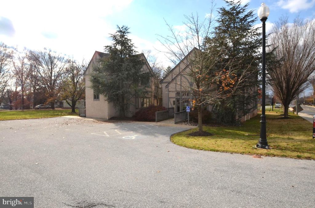 2108 E HIGH ST, POTTSTOWN, PA 19464 — exterior
