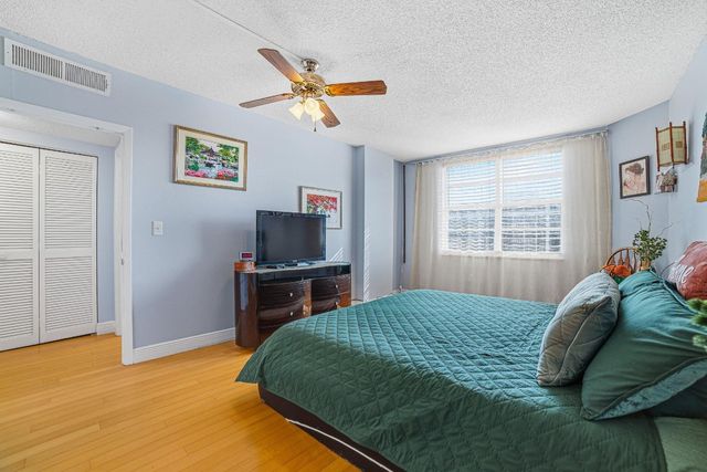 1985 S Ocean Drive 10G, Hallandale Beach, FL 33009