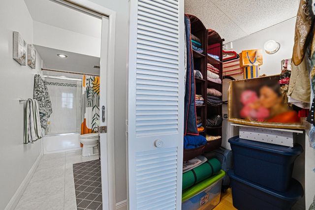 1985 S Ocean Drive 10G, Hallandale Beach, FL 33009