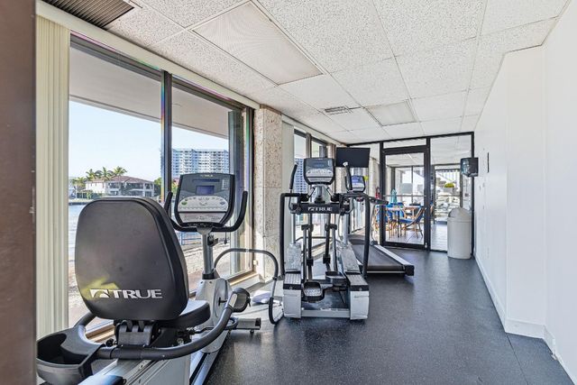 1985 S Ocean Drive 10G, Hallandale Beach, FL 33009