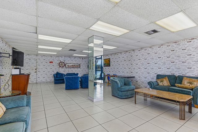 1985 S Ocean Drive 10G, Hallandale Beach, FL 33009