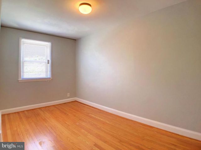 78 HAWTHORNE RD S, Middle River, MD 21220