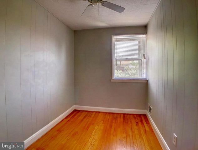 78 HAWTHORNE RD S, Middle River, MD 21220