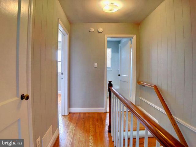 78 HAWTHORNE RD S, Middle River, MD 21220