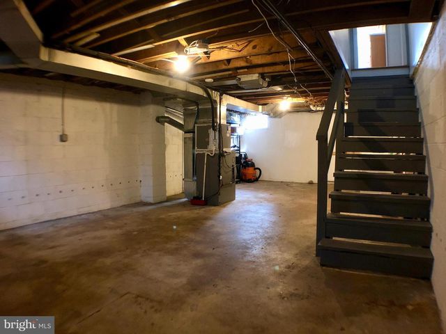 78 HAWTHORNE RD S, Middle River, MD 21220