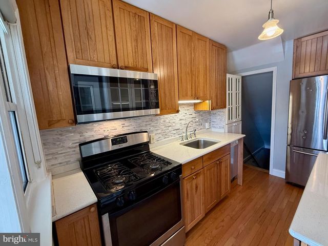 78 HAWTHORNE RD S, Middle River, MD 21220