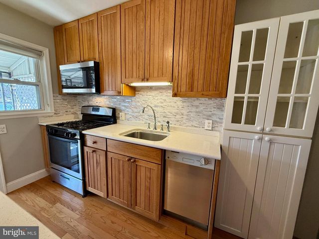 78 HAWTHORNE RD S, Middle River, MD 21220