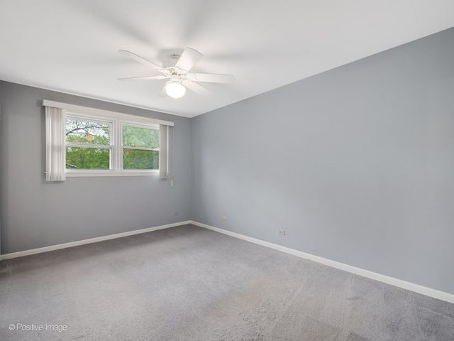 1903 Cheshire Lane, Wheaton, IL 60189