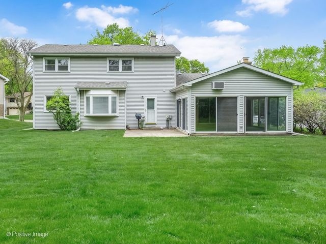 1903 Cheshire Lane, Wheaton, IL 60189