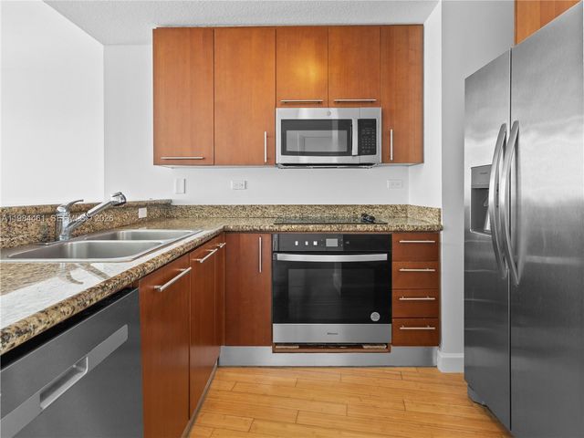 6515 Collins Ave 1610, Miami Beach, FL 33141