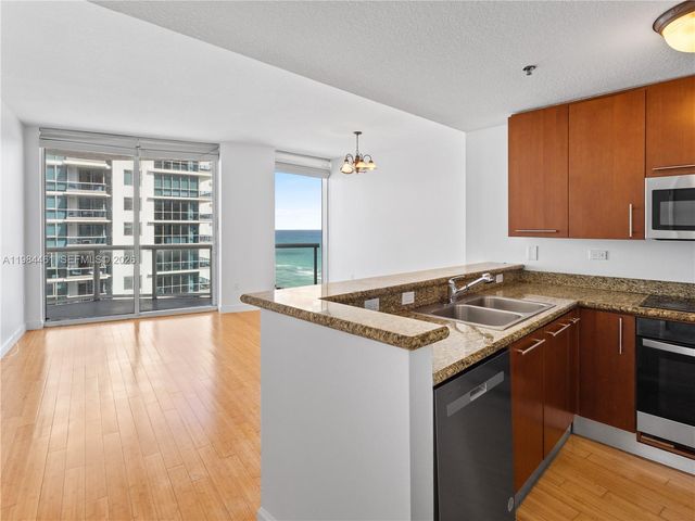 6515 Collins Ave 1610, Miami Beach, FL 33141