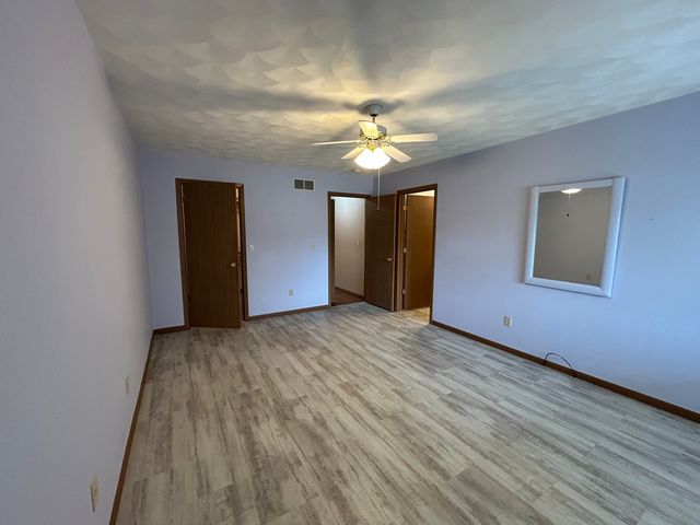 1233 47th Ave Court 16, East Moline, IL 61244