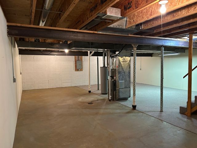 1233 47th Ave Court 16, East Moline, IL 61244