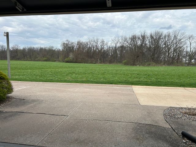 1233 47th Ave Court 16, East Moline, IL 61244