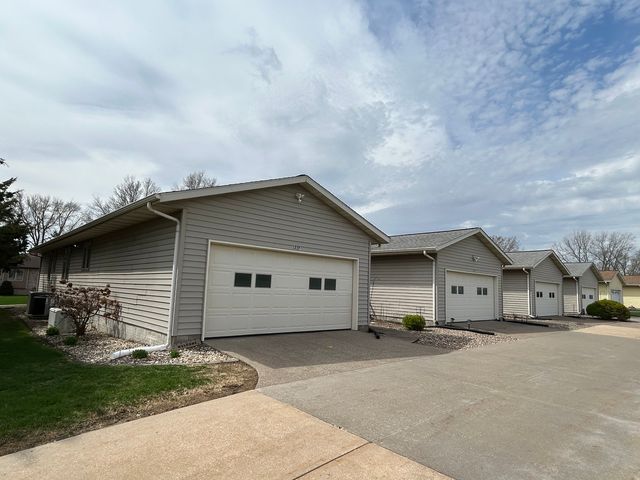 1233 47th Ave Court 16, East Moline, IL 61244