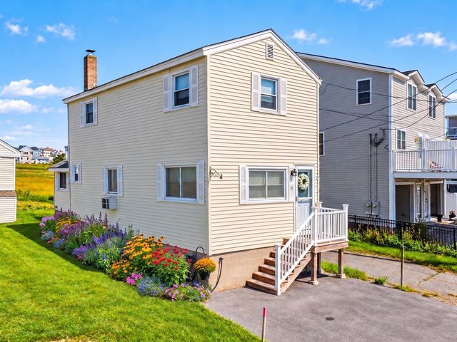 10 Liberty St, Salisbury, MA 01952