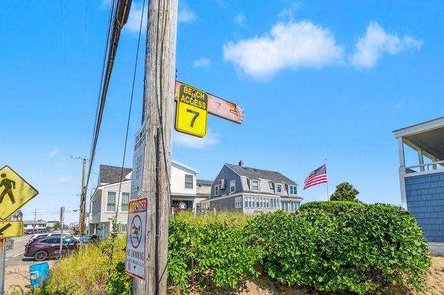 10 Liberty St, Salisbury, MA 01952