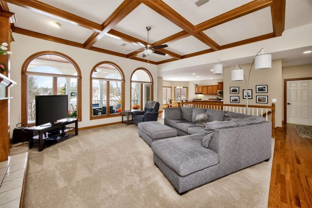 8130 Heather Bow Court, Johnston, IA 50131