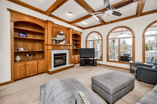 8130 Heather Bow Court, Johnston, IA 50131