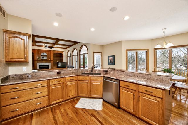 8130 Heather Bow Court, Johnston, IA 50131