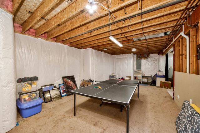 8130 Heather Bow Court, Johnston, IA 50131