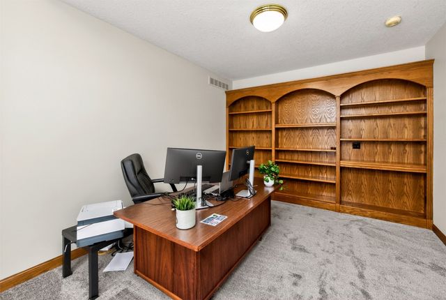 8130 Heather Bow Court, Johnston, IA 50131