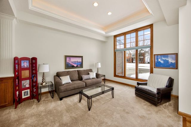 8130 Heather Bow Court, Johnston, IA 50131