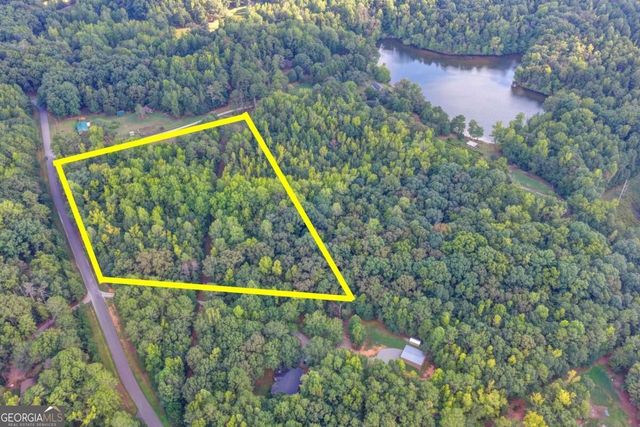 325 Huff Lake Road, Bogart, GA 30622