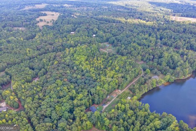 325 Huff Lake Road, Bogart, GA 30622