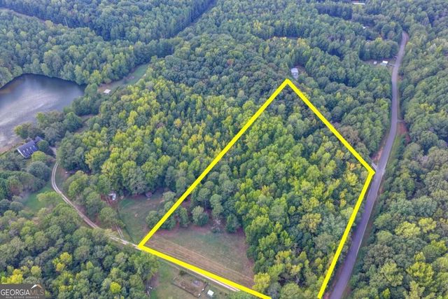 325 Huff Lake Road, Bogart, GA 30622